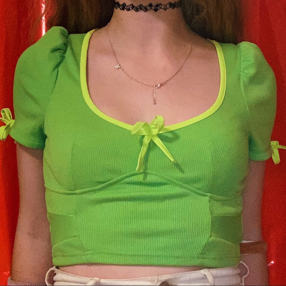NEÓN GREEN BOW CROP
